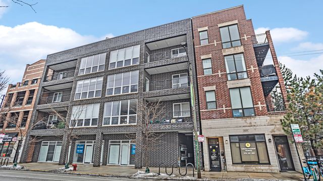 3530 N  Lincoln Ave  #202, Chicago, IL 60657