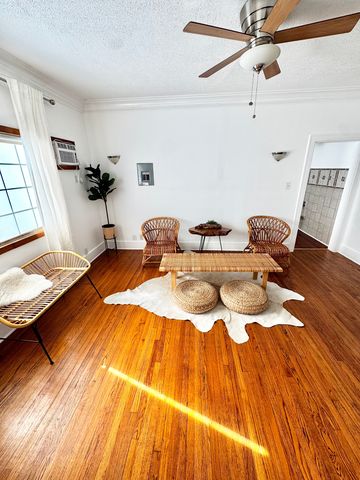 1758 Winona Blvd #3, Los Angeles, CA 90027