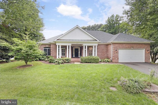 10799 Glen Mist Ln, Fairfax, VA 22030