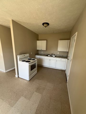 914 Dartmouth Ave SW #C, Canton, OH 44710