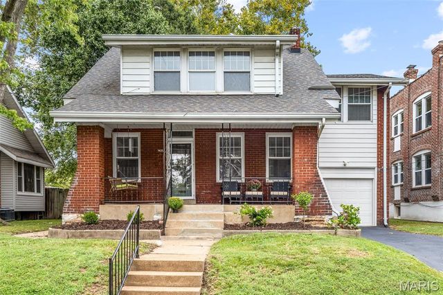 7405 Zephyr Pl, Saint Louis, MO 63143