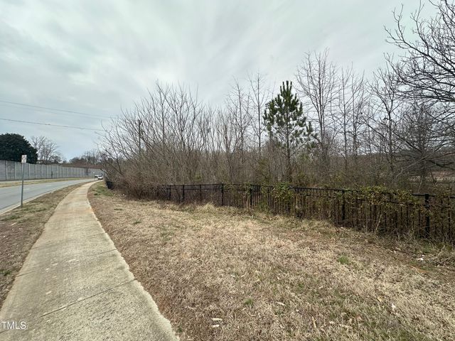 590 S  Research Pkwy #483, Winston Salem, NC 27101