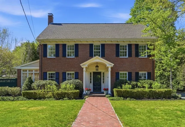 27 Slocum Rd, Lexington, MA 02421