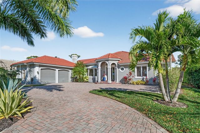 25111 Pennyroyal Dr, Bonita Springs, FL 34134
