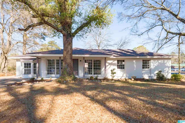 2901 Teresa Ave, Hueytown, AL 35023