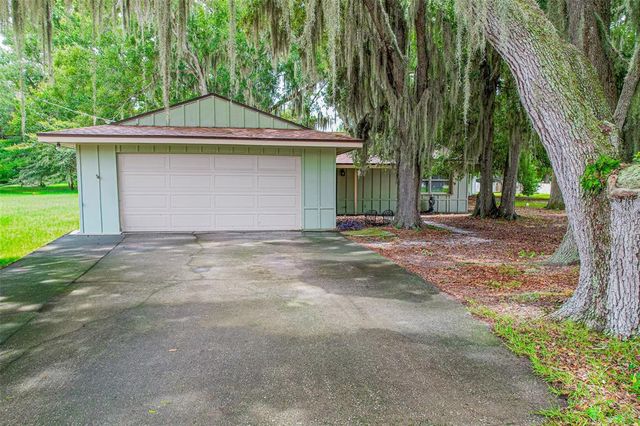 4604 Crystal Beach Rd, Winter Haven, FL 33880