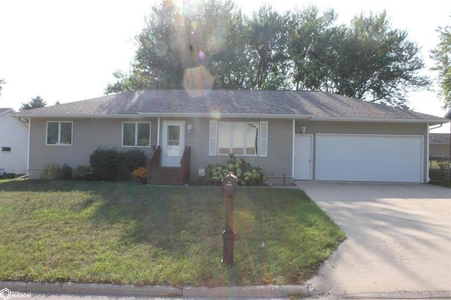106 Cathedral Oaks Rd, Forest City, IA 50436