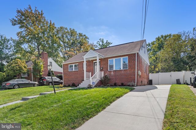 2707 Lime St, Temple Hills, MD 20748