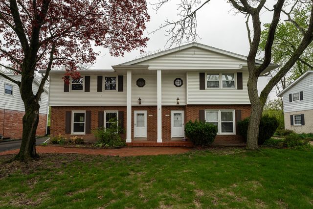 11827 W  Diane Dr, Wauwatosa, WI 53226