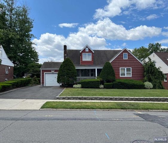 132 Bell Ave, Hasbrouck Heights, NJ 07604