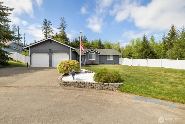 6432 Crossing Place SW, Pt Orchard, WA 98367