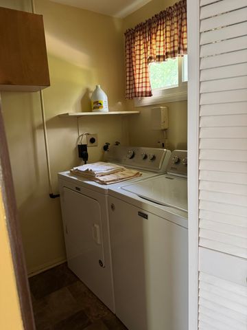 1944 Summers Ave, Streetsboro, OH 44241