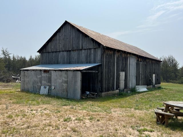 10378 N  Merrillville Rd, Irons, MI 49644