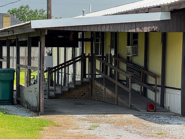 6025 Nobie Ln, Lake Charles, LA 70605