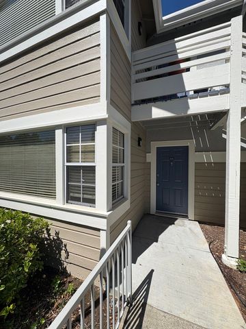 2915 N  Texas St #101, Fairfield, CA 94533
