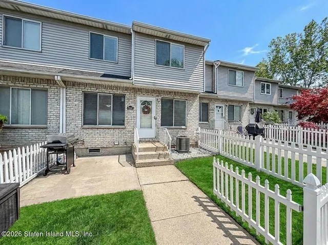 1032C Rathbun Ave, Staten Island, NY 10309
