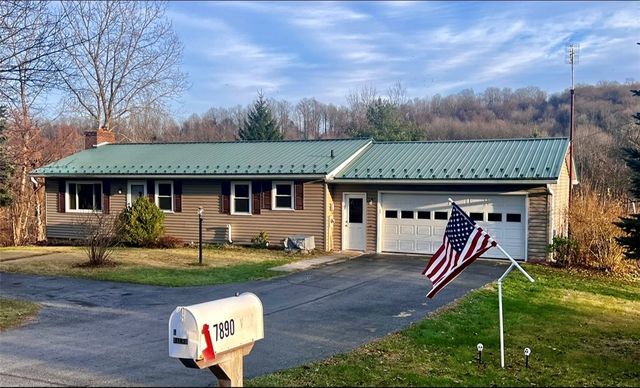 7890 Armstrong Rd, Port Byron, NY 13140