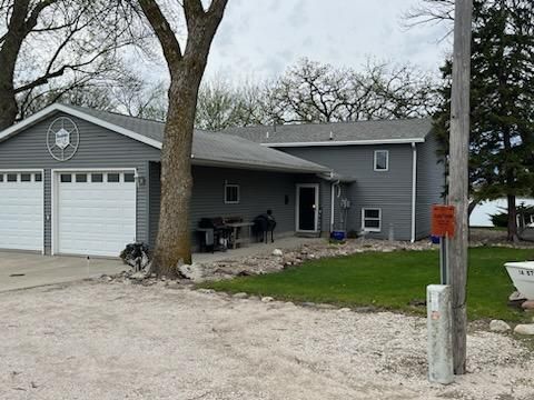 6471 Twin Lakes Rd, Rockwell City, IA 50579