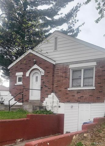 4209 Edgewood Blvd, Saint Louis, MO 63121