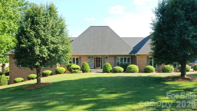 3493 Duck Pond Dr NE, Conover, NC 28613