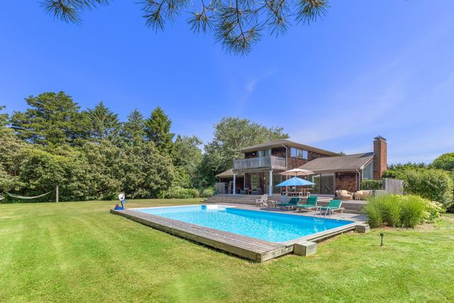 282 Town Line Rd, Sagaponack, NY 11962