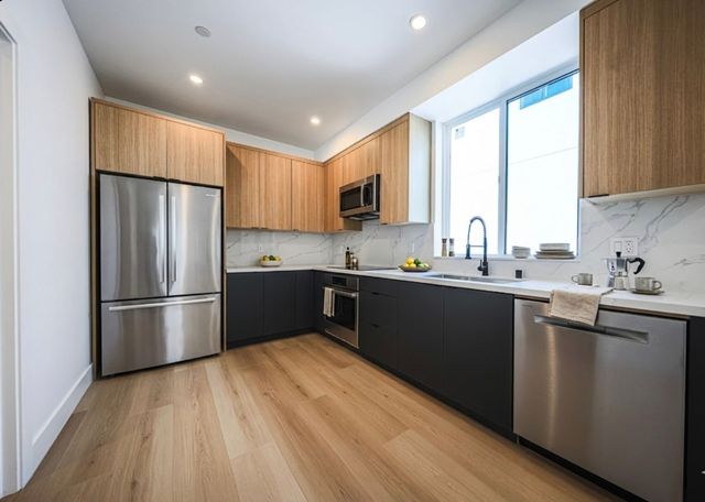 1237 N  Orange Dr #1/2, Los Angeles, CA 90038
