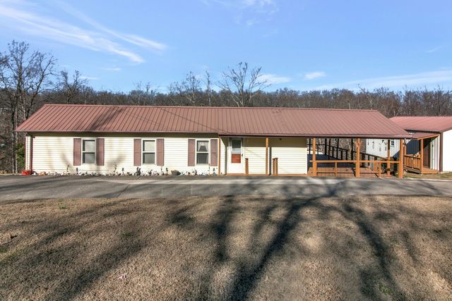 756 Brownfield Rd, Dover, TN 37058
