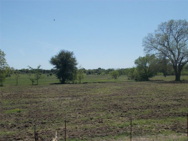5 County Road 4067, Scurry, TX 75158