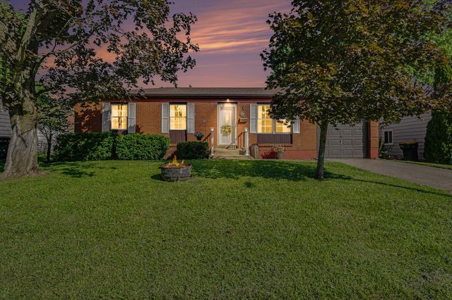 750 Crescent Dr, West Jefferson, OH 43162