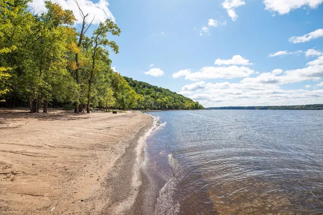 241 Starrwood, Hudson, WI 54016