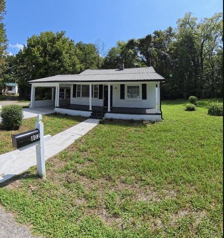 802 Gray St, Mount Pleasant, TN 38474