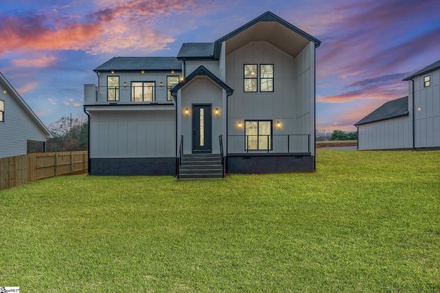 319 Hunts Bridge Rd, Greenville, SC 29617