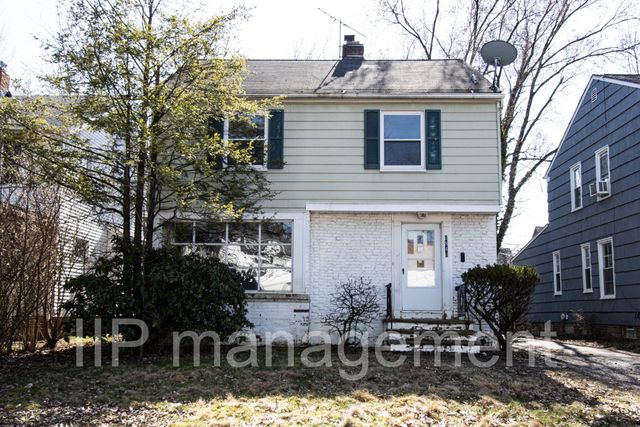 3840 Berkeley Rd, Cleveland Heights, OH 44118