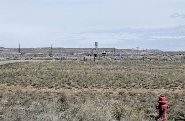 2 W  1st Ave, La Barge, WY 83123