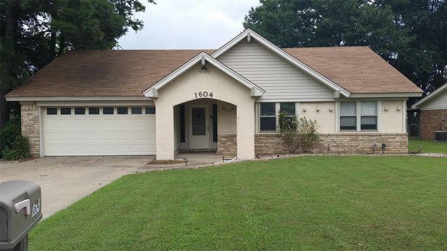 1604 Strozier Ct, Barling, AR 72923
