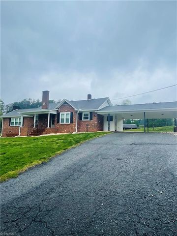 2227 Old US Highway 52 S, Pilot Mountain, NC 27041
