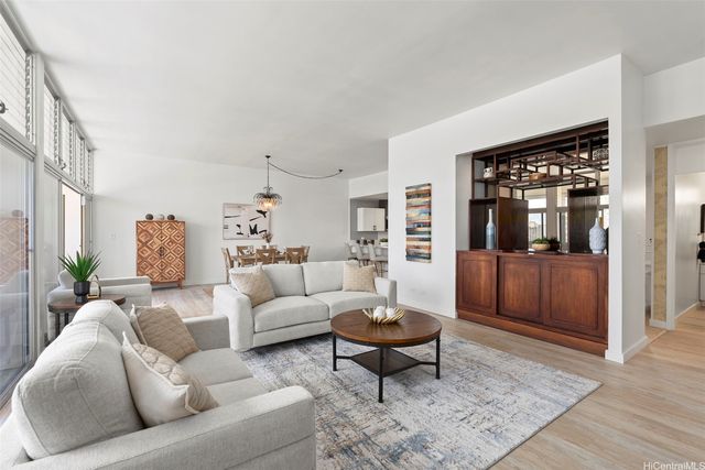 500 University Ave #Penthouse 6, Honolulu, HI 96826