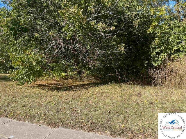 413 E  Pettis St, Sedalia, MO 65301