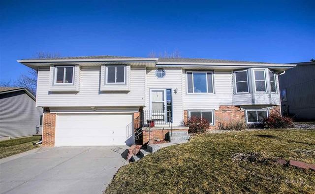 15146 Edna St, Omaha, NE 68138