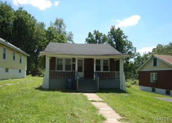 8314 Buchanan Ave, Saint Louis, MO 63114