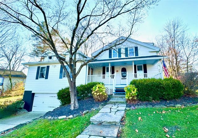 263 Cleveland St, Chagrin Falls, OH 44022