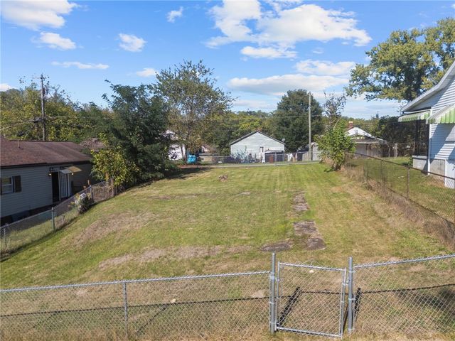 Pine St, Clarksville, PA 15322