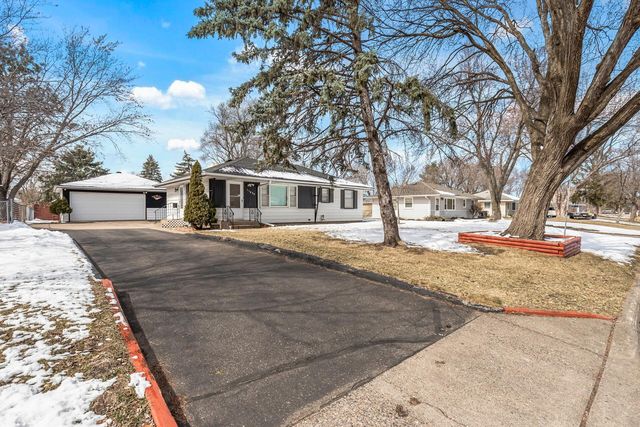 11632 Bittersweet St NW, Coon Rapids, MN 55433
