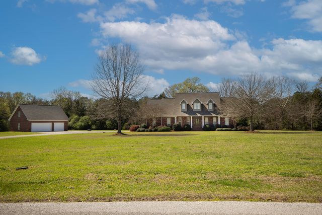 358 Sunnyland Dr, Starkville, MS 39759