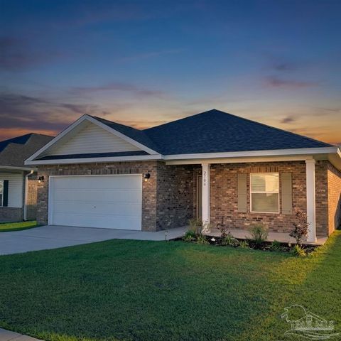 2704 Avalon St, Cantonment, FL 32533