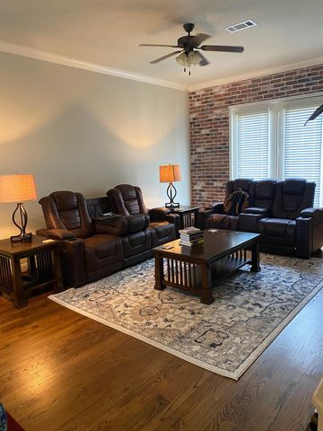 701 Trinity St, Beaumont, TX 77701