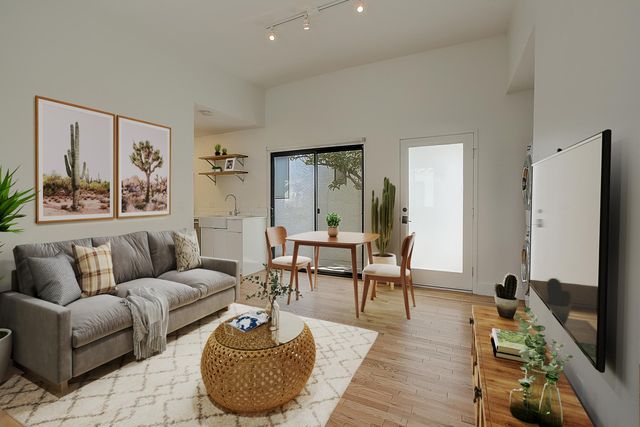 259 Rosemont Ave, Los Angeles, CA 90026
