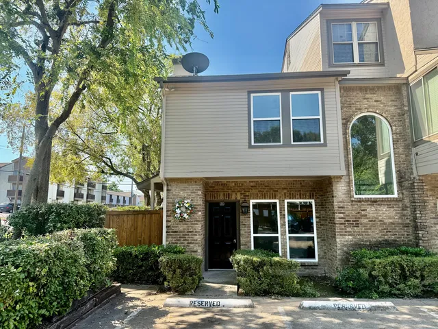 5757 Martel Ave #B06, Dallas, TX 75206