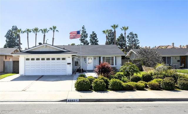 9392 Fireside Dr, Huntington Beach, CA 92646