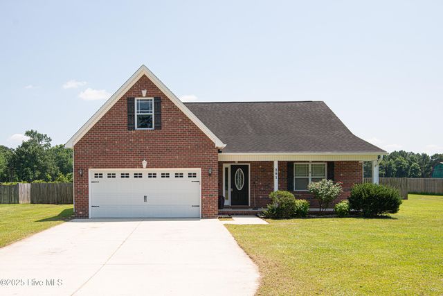 291 Richlands Loop Road, Richlands, NC 28574